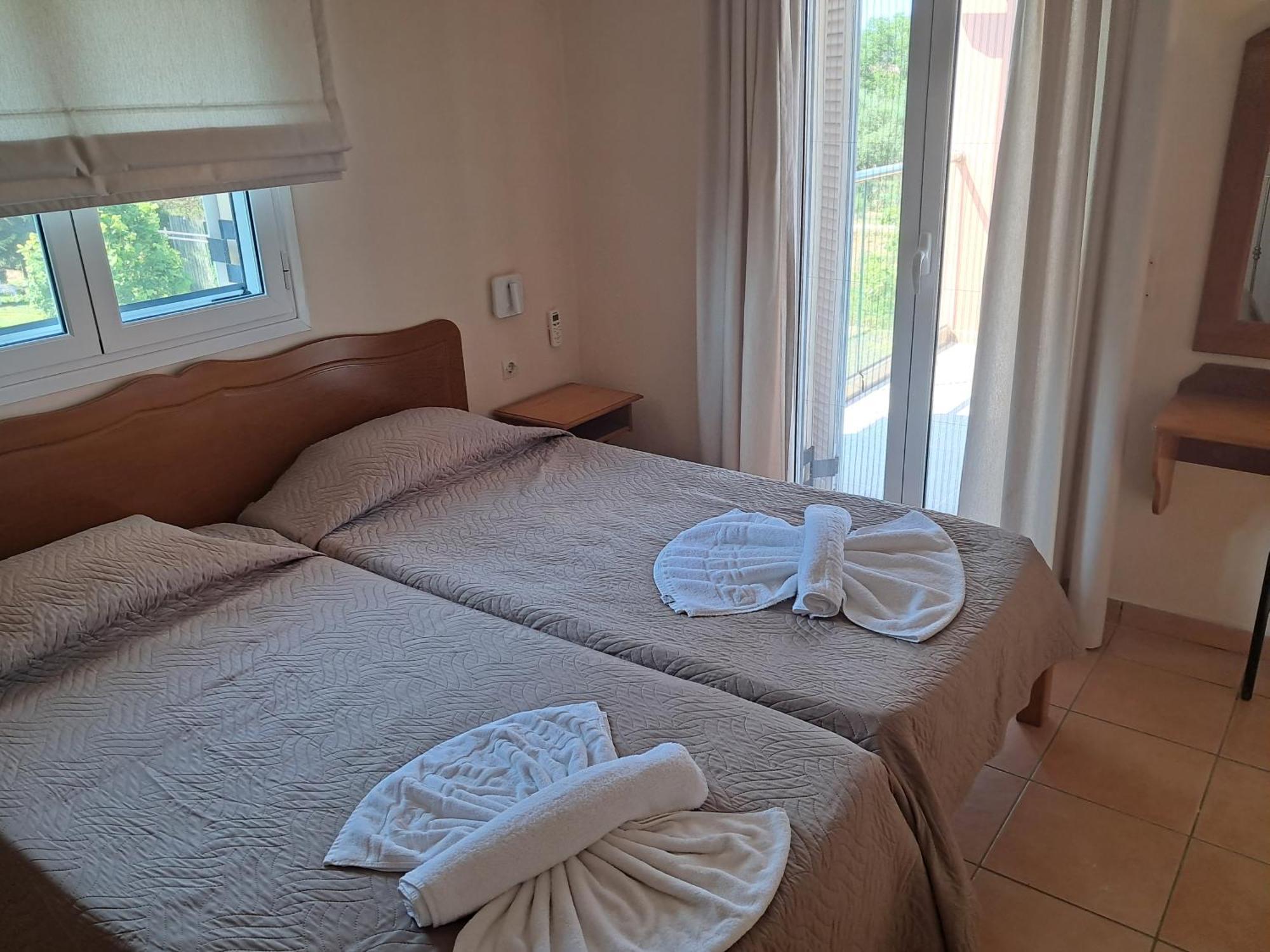 Filia Almiros Beach